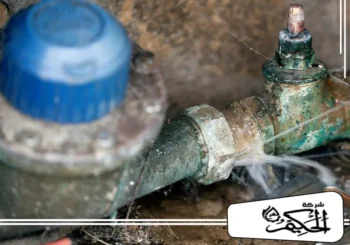 فني متخصص من شركة كشف تسريبات مياه في دبي لتنفيذ الفحص بدقة